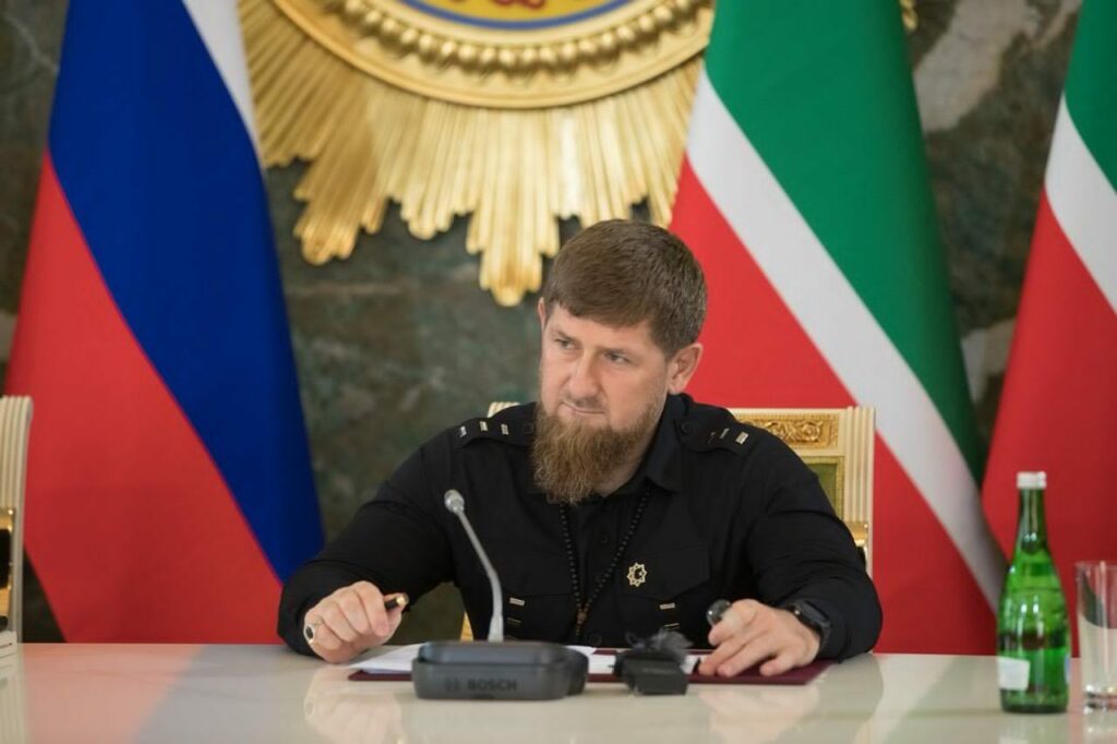 Кадыров выразил готовность подавить мятеж силами чеченских подразделений